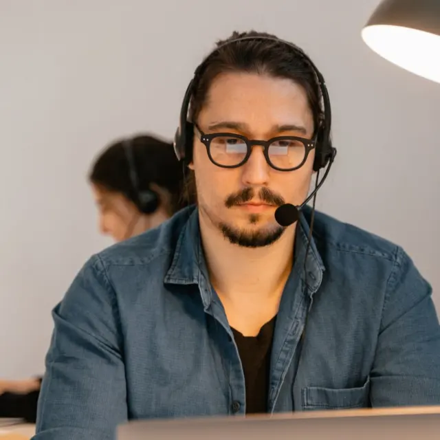 Best IT Help Desk Software For Small Business: Choose, Deploy, And Save Time In 2026